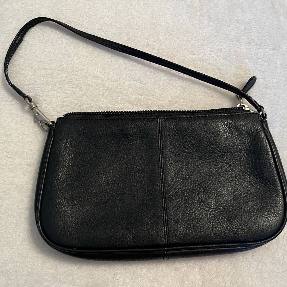 ILI leather wristlet clutch handbag